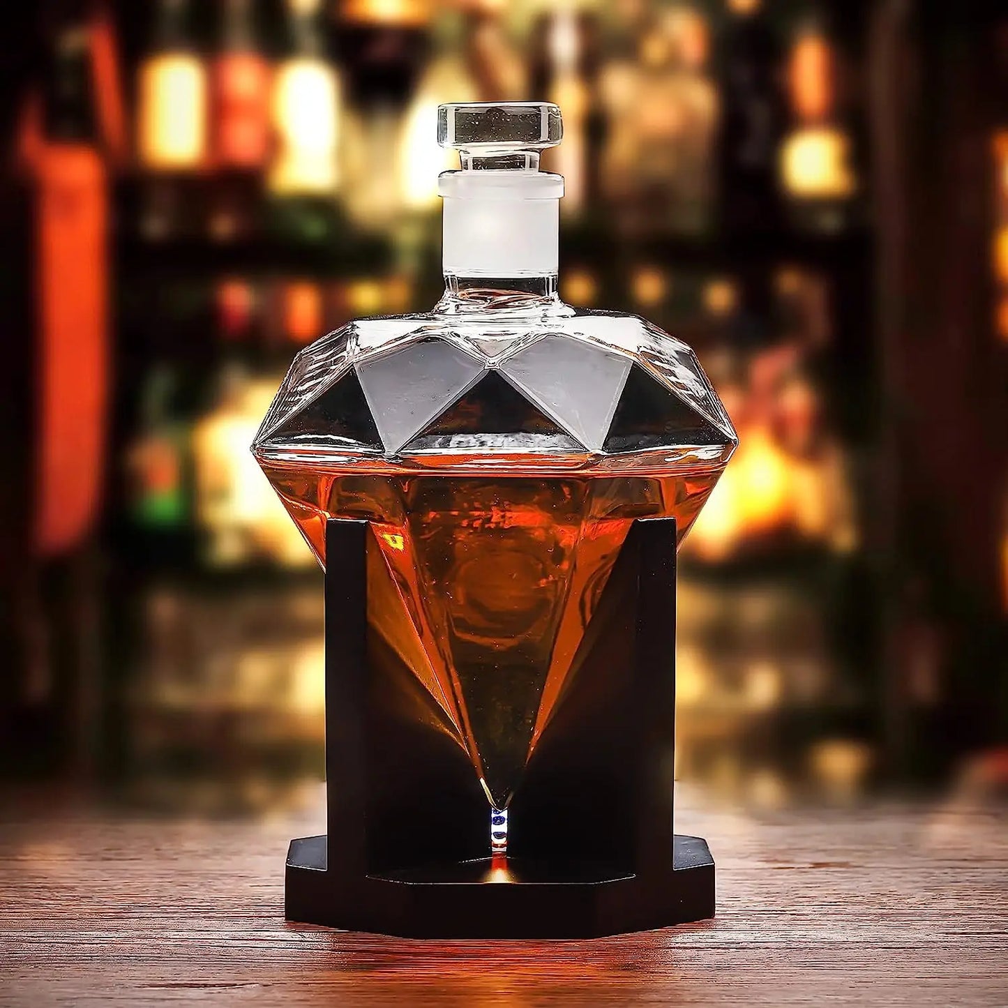 Luxury Diamond-Shaped Whiskey Decanter - Perfect Gift for Whiskey Lovers