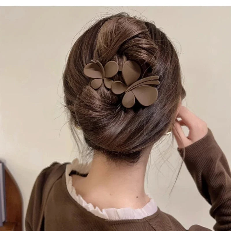 Flower Shape Hair Claw Clips – Stylish Floral Hair Accessories